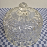 Oude glazen boterstolp