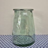 Oude groene glazen pot