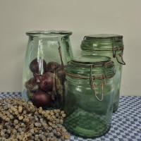 Oude groene glazen pot