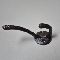 Kapstokhaak dubbel bruin