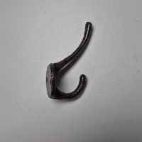 Kapstokhaak dubbel bruin