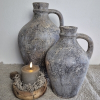 Oud houten kom met handvat