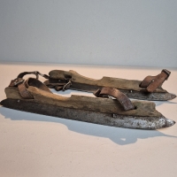 Oude schaatsen L