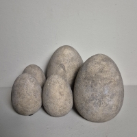 Stenen decoratie ei