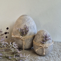 Stenen decoratie ei s