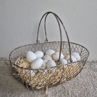 Oud mandje kippengaas