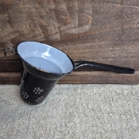 Oud emaille steelvergiet