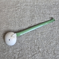 Oud emaille sauslepel groen