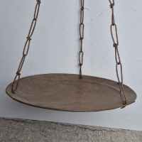 Oude smeedijzeren hang weegschaal