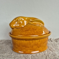 Oude pat&eacute;vorm terrine met deksel
