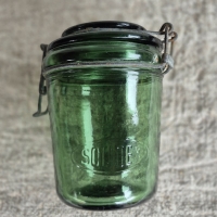 Oude groene weckpot solidex