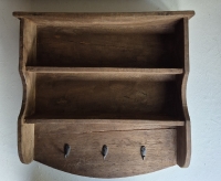 Oud houten wandrek